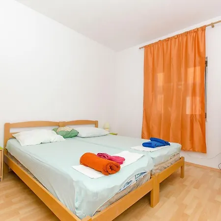 Ana Apartmán *