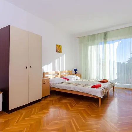 Ana Apartmán